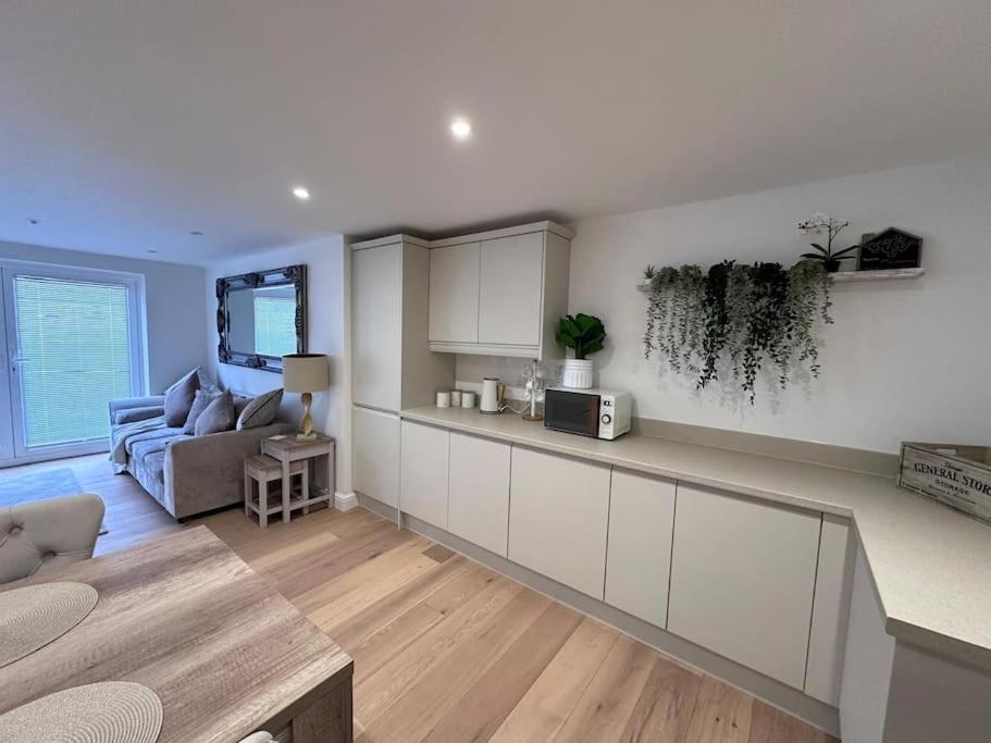 2Bed Ground Floor Flat + Garden Sunningwell Exterior foto